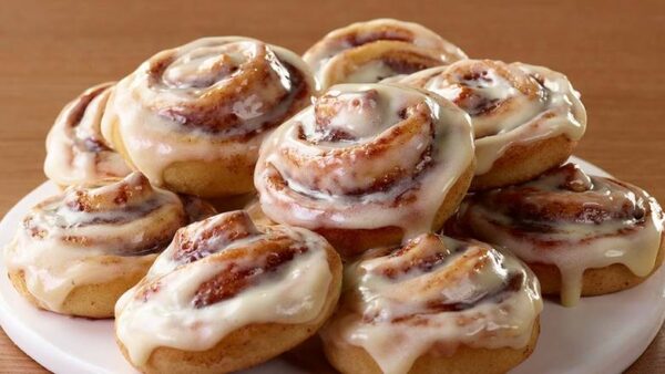 Cinnabon Mini Rolls